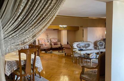 Apartment - 3 Bedrooms - 2 Bathrooms for sale in Ezzat Salama St. - 6th Zone - Nasr City - Cairo