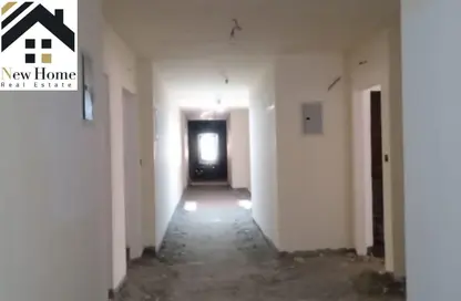 Apartment - 2 Bedrooms - 2 Bathrooms for sale in Al Hadaba Al Wosta - Mokattam - Cairo