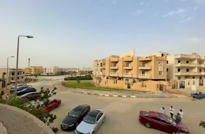 Apartment - 3 Bedrooms - 2 Bathrooms for sale in 3rd Neighborhood - 3rd District East - Shorouk City - Cairo