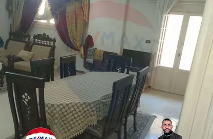 شقة - 3 غرف نوم - 1 حمام للبيع في شارع أحمد باشا ترك - فلمنج - حي شرق - الاسكندرية