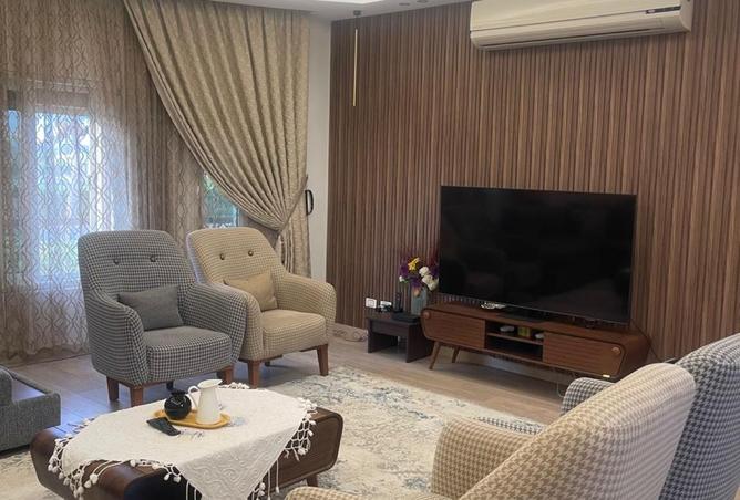 8241010 - Property Image 2