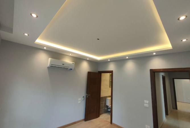 8441010 - Property Image 2