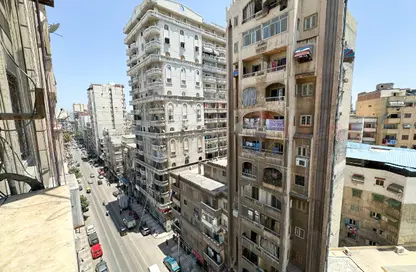 شقة - 3 غرف نوم - 2 حمامات للبيع في محرم بك - حي وسط - الاسكندرية