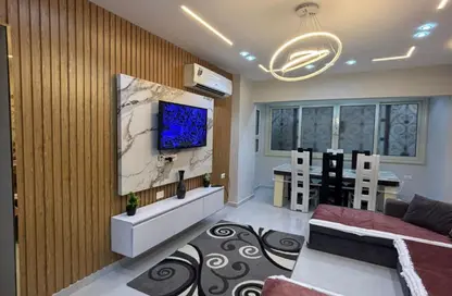 شقة - 2 غرف نوم - 1 حمام للايجار في الحي السادس عشر - الشيخ زايد - الجيزة