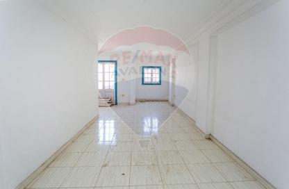 Apartment - 3 Bedrooms - 2 Bathrooms for sale in Smouha - Hay Sharq - Alexandria