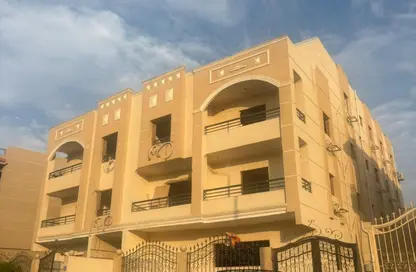 شقة - 3 غرف نوم - 3 حمامات للبيع في المجاورة الاولي - الحي الثاني شرق - مدينة الشروق - القاهرة