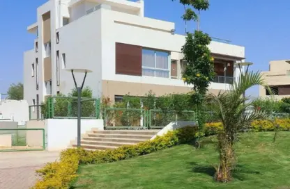 Villa - 5 Bedrooms - 5 Bathrooms for sale in Upville - Cairo Alexandria Desert Road - 6 October City - Giza