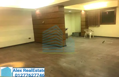 Apartment - 3 Bedrooms - 2 Bathrooms for rent in Al Mosheer Ahmed Ismail St. - Sidi Gaber - Hay Sharq - Alexandria