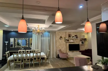 Apartment - 4 Bedrooms - 3 Bathrooms for sale in Street 11 - 1st Neighborhood - 7th District - Shorouk City - Cairo