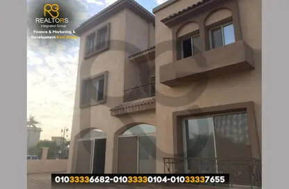 Villa - 6 Bedrooms - 7 Bathrooms for sale in Rayhana Compound - Al Wahat Road - 6 October City - Giza
