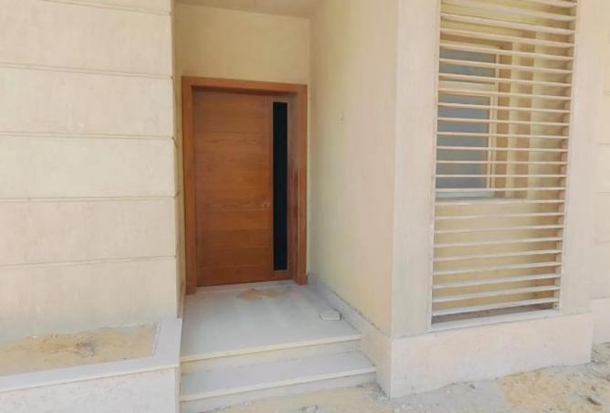 8086900 - Property Image 2