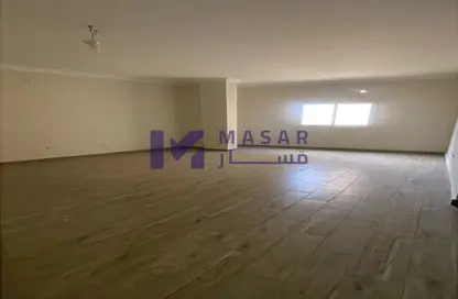 Apartment - 3 Bedrooms - 2 Bathrooms for rent in Ganoob El Acadimia - New Cairo City - Cairo