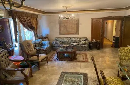 Apartment - 2 Bedrooms - 1 Bathroom for sale in Zahraa El Maadi - Hay El Maadi - Cairo