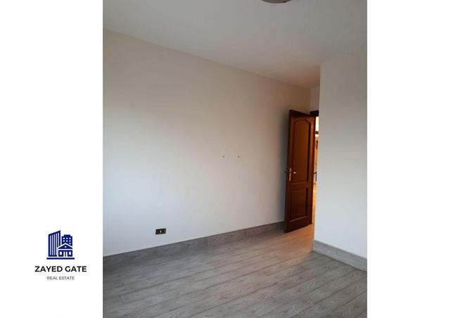 8372657 - Property Image 2