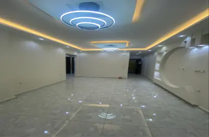 Apartment - 2 Bedrooms - 1 Bathroom for sale in Gate 4 - Mena - Hadayek El Ahram - Giza