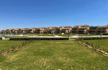 Chalet - 3 Bedrooms - 2 Bathrooms for sale in La Vista Topaz - La Vista - Al Ain Al Sokhna - Suez
