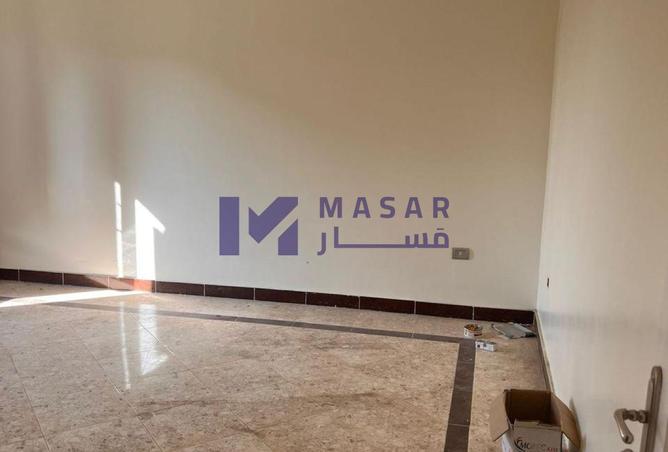 8406523 - Property Image 2