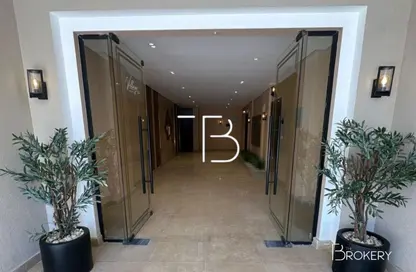 Apartment - 3 Bedrooms - 3 Bathrooms for sale in Village West - Sheikh Zayed Compounds - Sheikh Zayed City - Giza