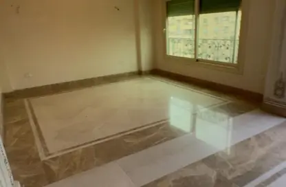 Apartment - 3 Bedrooms - 3 Bathrooms for sale in Omar Ibn Al Khattab St. - Almazah - Heliopolis - Masr El Gedida - Cairo