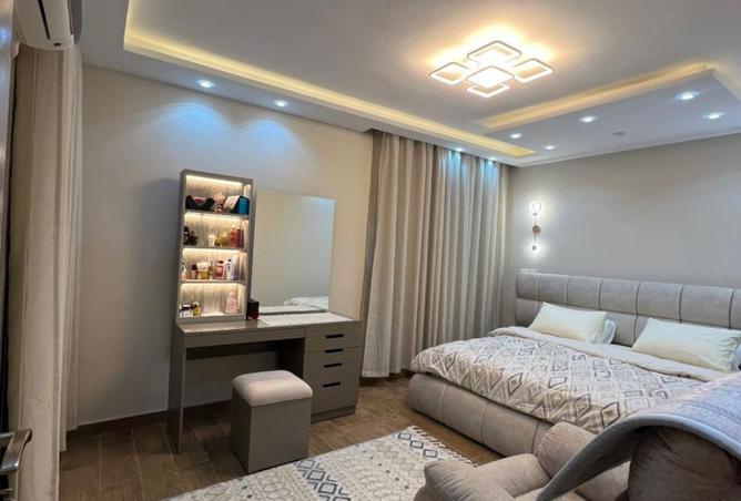 8182800 - Property Image 2