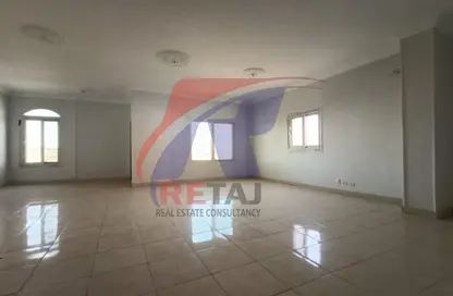 Apartment - 3 Bedrooms - 2 Bathrooms for rent in Abdullah Bin Omar St. - Al Narges 6 - Al Narges - New Cairo City - Cairo