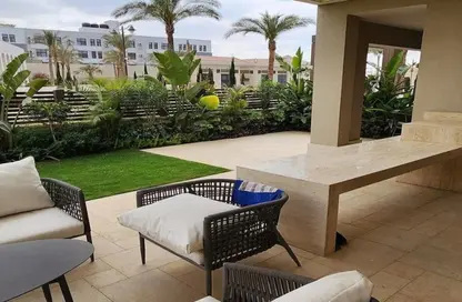 Townhouse - 4 Bedrooms - 4 Bathrooms for sale in Village West - Sheikh Zayed Compounds - Sheikh Zayed City - Giza