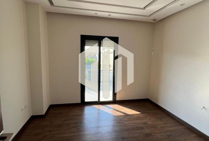 8220598 - Property Image 3