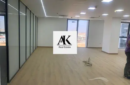 Office Space - Studio - 1 Bathroom for sale in Hyde Park Business District Mall - South Teseen St. - The 5th Settlement - New Cairo City - Cairo