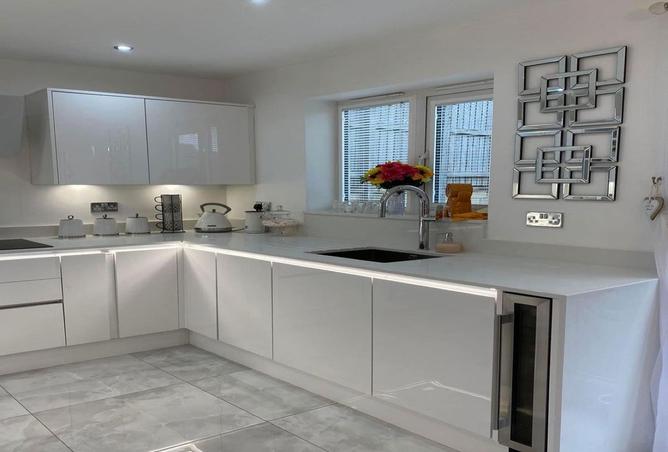 8029919 - Property Image 2