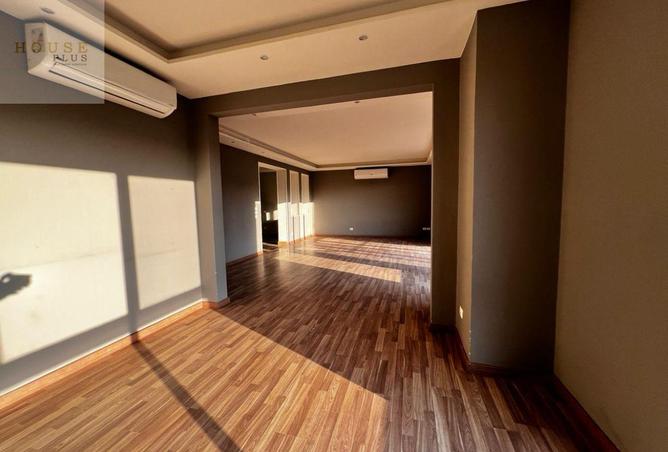 8378001 - Property Image 2