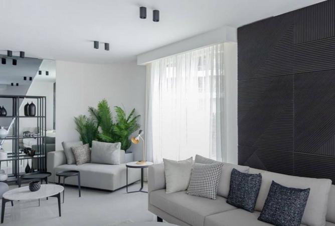 8255041 - Property Image 2