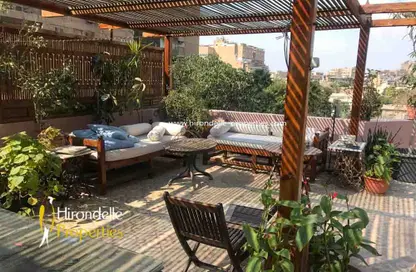 شقة - 2 غرف نوم - 2 حمامات للايجار في شارع احمد حشمت - الزمالك - القاهرة