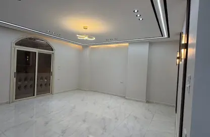 Apartment - 2 Bedrooms - 1 Bathroom for sale in Hadayek El Ahram - Giza