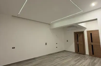 Apartment - 3 Bedrooms - 3 Bathrooms for rent in Galleria Moon Valley - South Investors Area - New Cairo City - Cairo