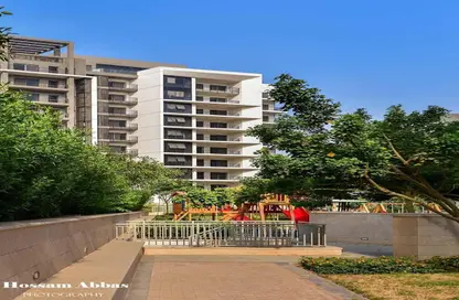 Apartment - 3 Bedrooms - 3 Bathrooms for sale in Village Views - Zed Towers - Sheikh Zayed Compounds - Sheikh Zayed City - Giza