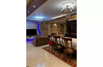 Apartment - 3 Bedrooms - 2 Bathrooms for sale in Nasr City - Cairo