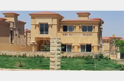 فيلا - 4 غرف نوم - 4 حمامات للبيع في رويال ميدوز - كمبوندات الشيخ زايد - الشيخ زايد - الجيزة