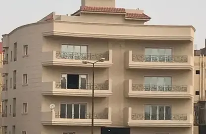Whole Building - 7+ Bedrooms - 7+ Bathrooms for sale in Street 4 - District 4 - The 5th Settlement - New Cairo City - Cairo