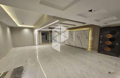 Duplex - 3 Bedrooms - 3 Bathrooms for sale in El Yasmeen 6 - El Yasmeen - New Cairo City - Cairo
