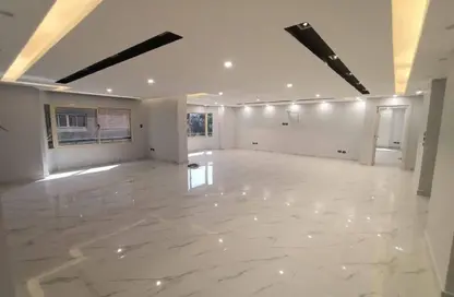 Office Space - Studio - 3 Bathrooms for rent in Maadi - Hay El Maadi - Cairo