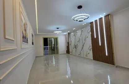 Apartment - 3 Bedrooms - 2 Bathrooms for sale in Al Lebeny Axis - El Mariouteya - Faisal - Hay El Haram - Giza