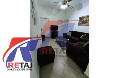 Apartment - 2 Bedrooms - 2 Bathrooms for rent in Abdel Hay Hegazy St. - 8th Zone - Nasr City - Cairo