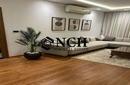 Apartment - 2 Bedrooms - 2 Bathrooms for sale in Lake View Residence - 5th Settlement Compounds - The 5th Settlement - New Cairo City - Cairo
