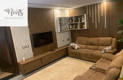 Villa - 3 Bedrooms - 5 Bathrooms for rent in Hyde Park - New Cairo City - Cairo