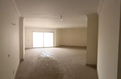 Co-Working Space - Studio - 2 Bathrooms for rent in Armed Forces Buildings - Zahraa Madinat Nasr - Nasr City - Cairo
