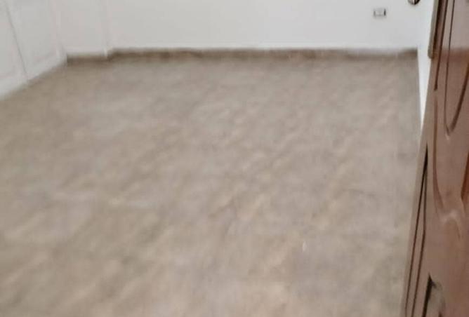 8081721 - Property Image 3