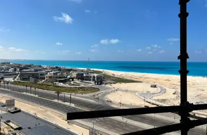 Apartment - 5 Bedrooms - 4 Bathrooms for sale in North Edge Towers - New Alamein City - Al Alamein - North Coast