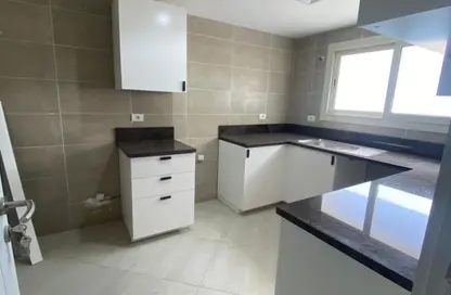 Apartment - 2 Bedrooms - 3 Bathrooms for sale in New Giza - Cairo Alexandria Desert Road - 6 October City - Giza
