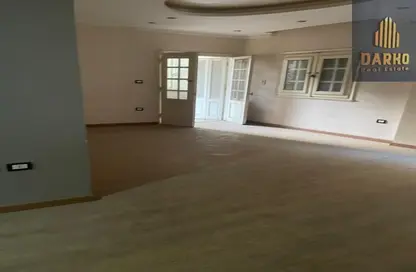 شقة - 3 غرف نوم - 2 حمامات للبيع في شارع الشمري - الحي الاول - مدينة 6 أكتوبر - الجيزة