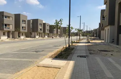 Villa - 5 Bedrooms - 4 Bathrooms for sale in Etapa - Sheikh Zayed Compounds - Sheikh Zayed City - Giza